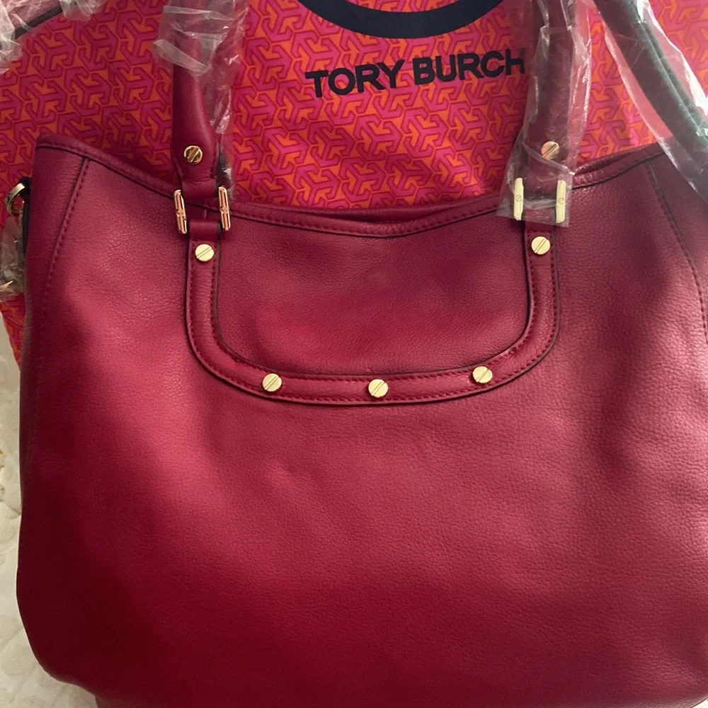 NWT Authentic Tory Burch bag  leather magenta color - Picture 2 of 6